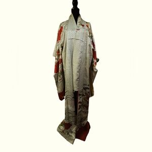 Vintage silk kimono, fully lined, excellent condition